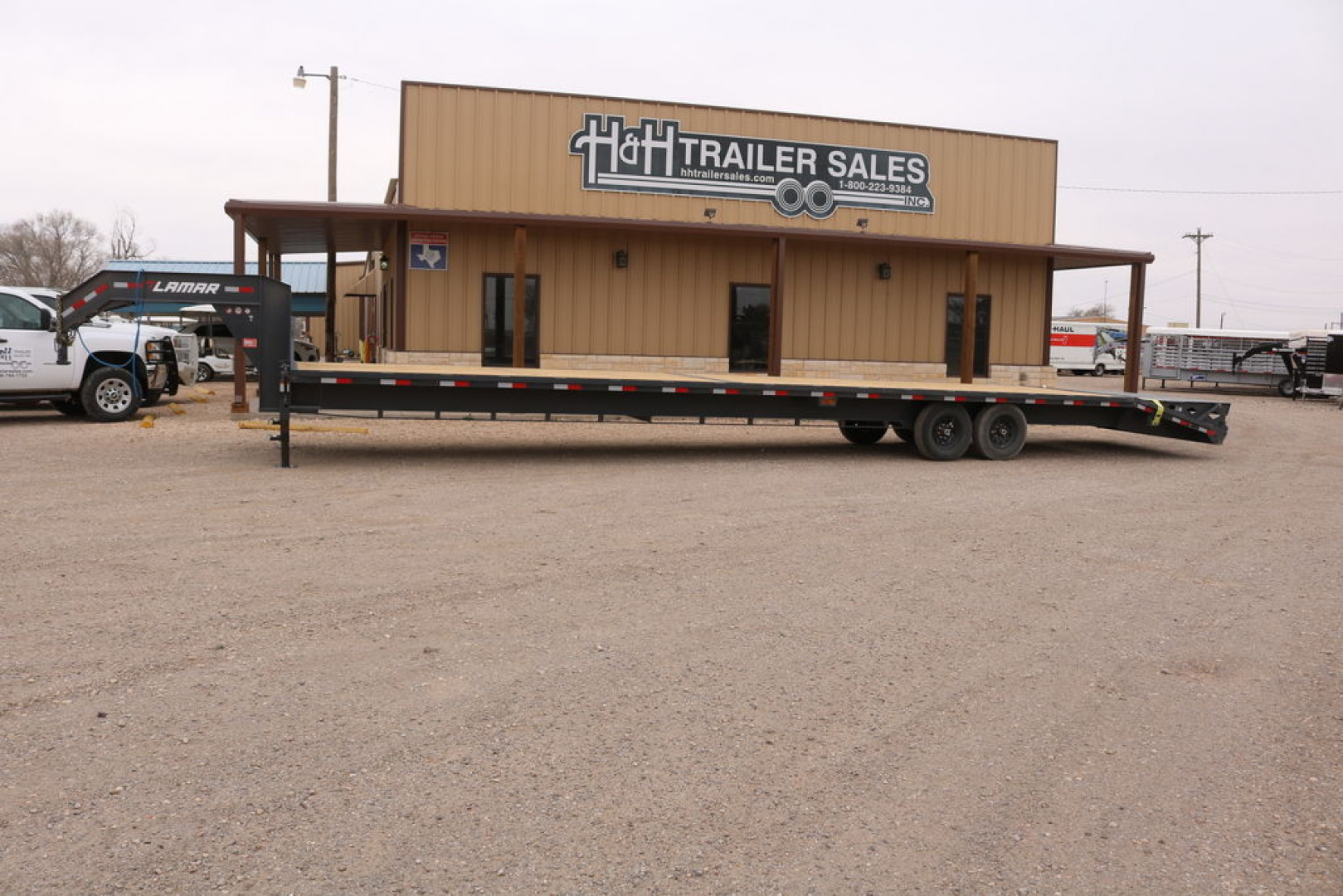 Used 2025 Lamar Trailers FLATBED FS024027