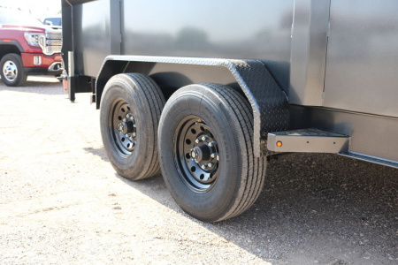 New 2025 Diamond C Trailers HDU208