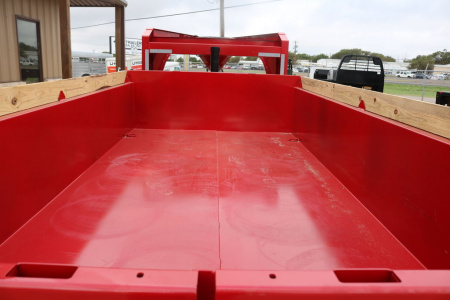 New 2026 Diamond C Trailers LPT207