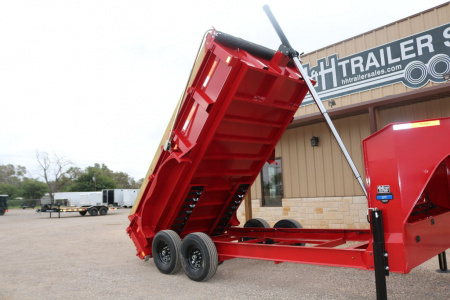 New 2026 Diamond C Trailers LPT207