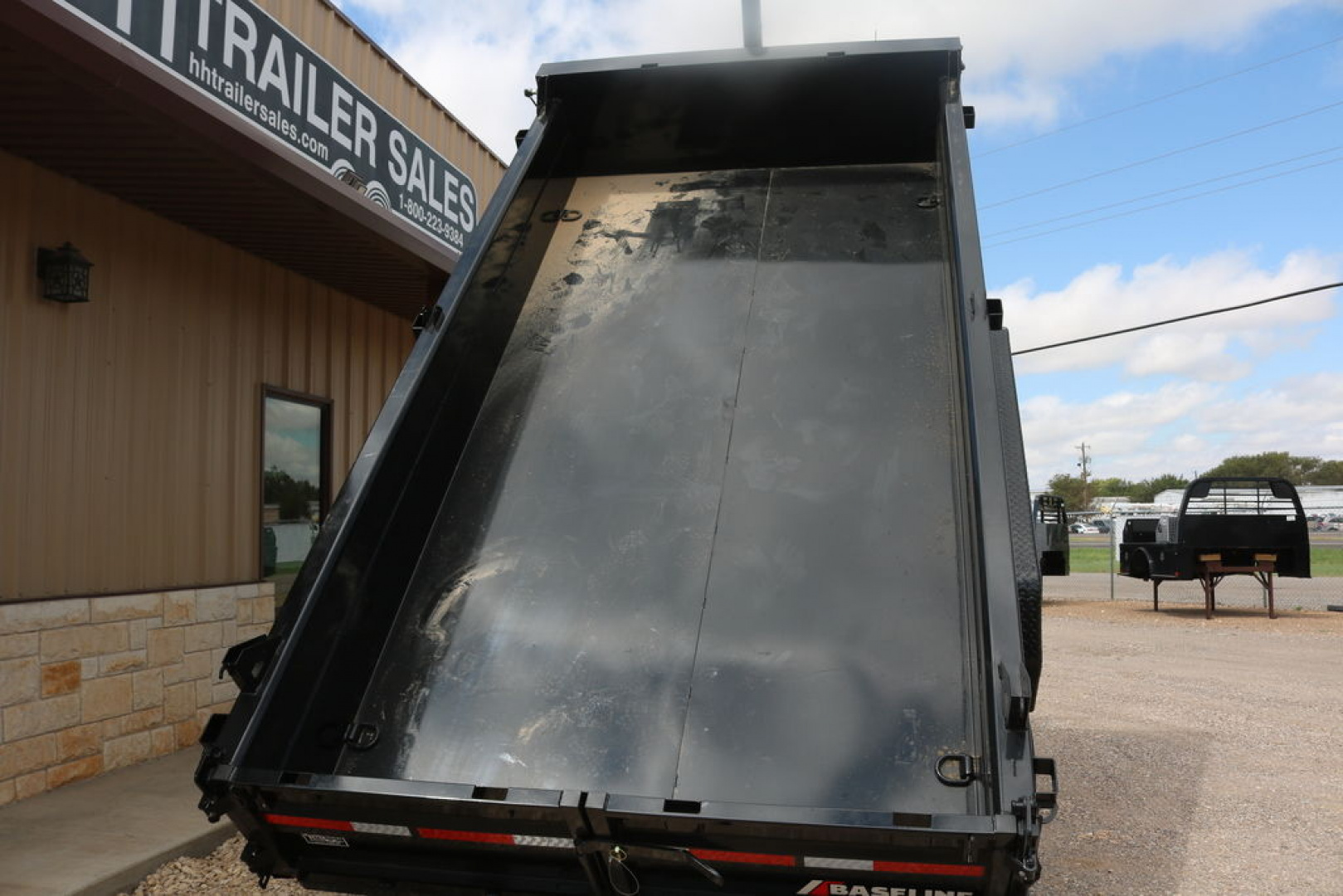 New 2026 Diamond C Trailers BASELINE HDU207 Dump Trailer