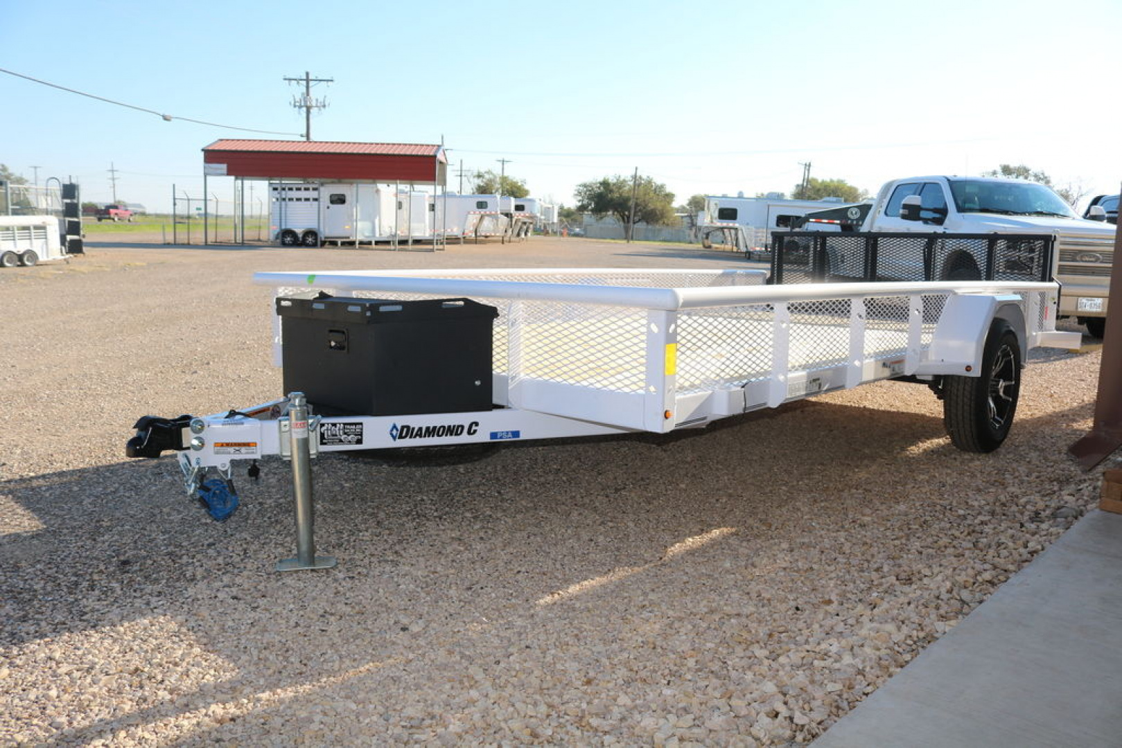 New 2026 Diamond C Trailers PSA135