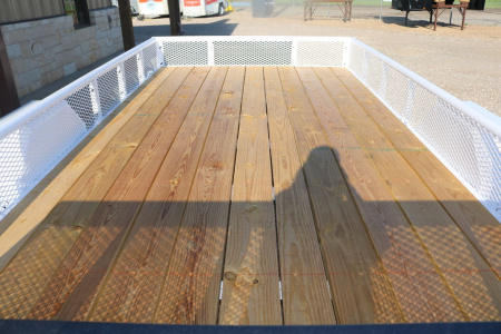 New 2026 Diamond C Trailers PSA135