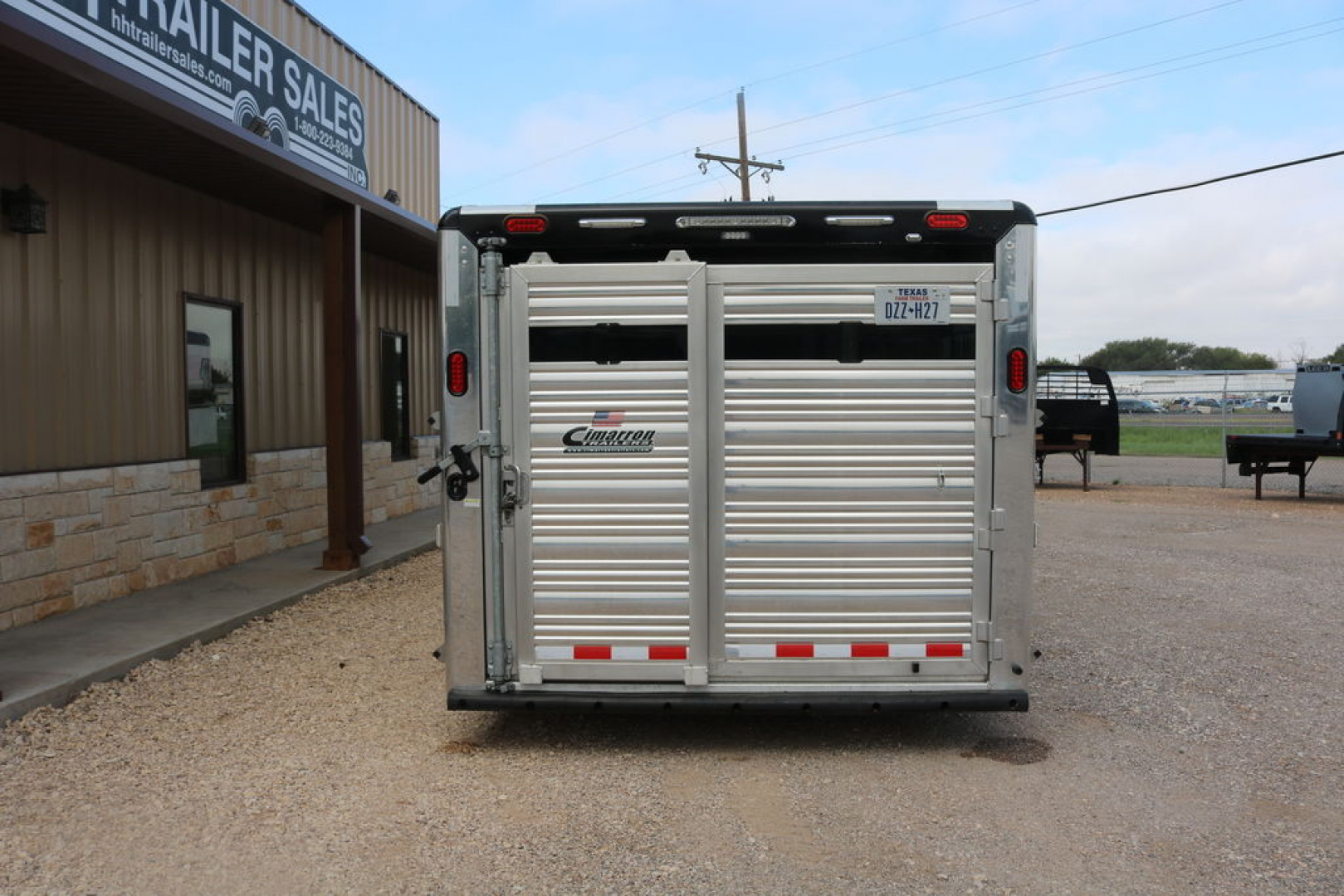Used 2015 Cimarron Trailers Lonestar Gooseneck