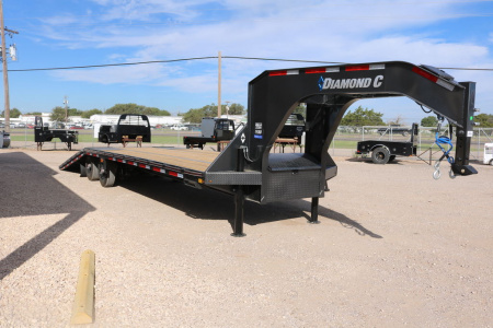 New 2025 Diamond C Trailers FMAX210HDT