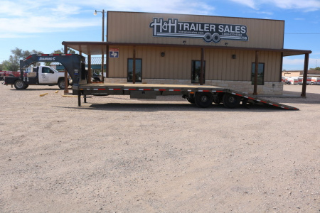 New 2025 Diamond C Trailers FMAX210HDT