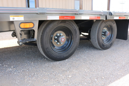 New 2025 Diamond C Trailers FMAX210HDT