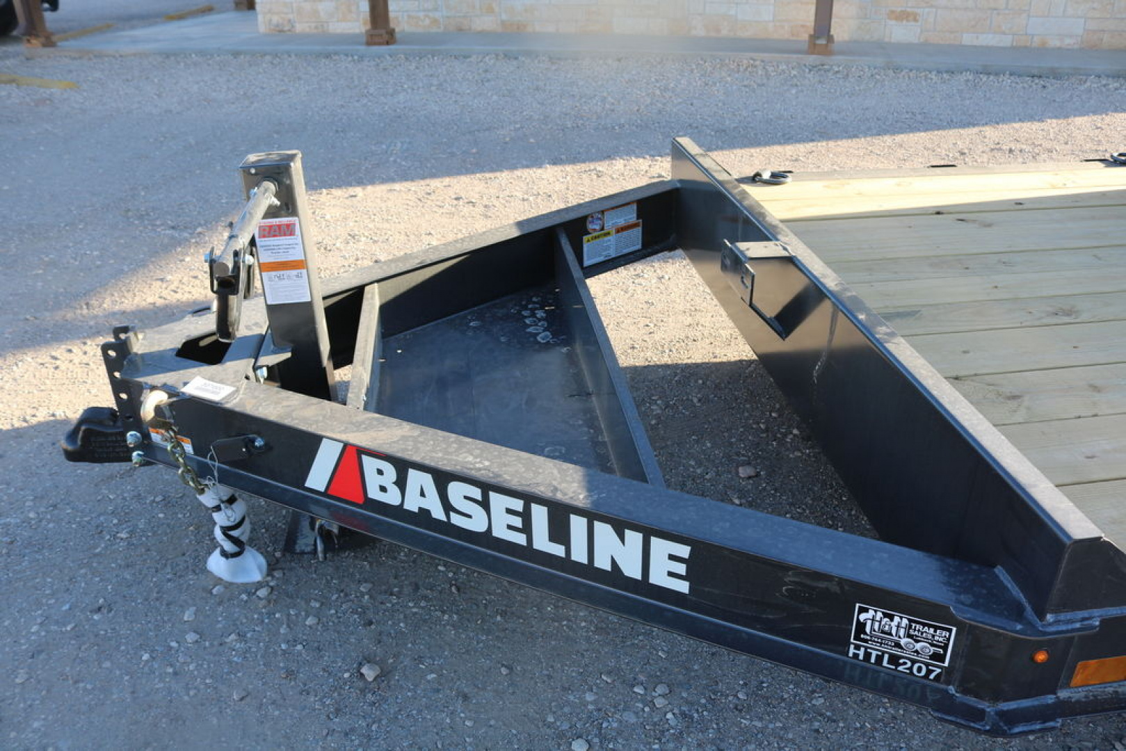 New 2025 Diamond C Trailers HTL207