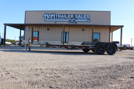 New 2025 Diamond C Trailers HTL207