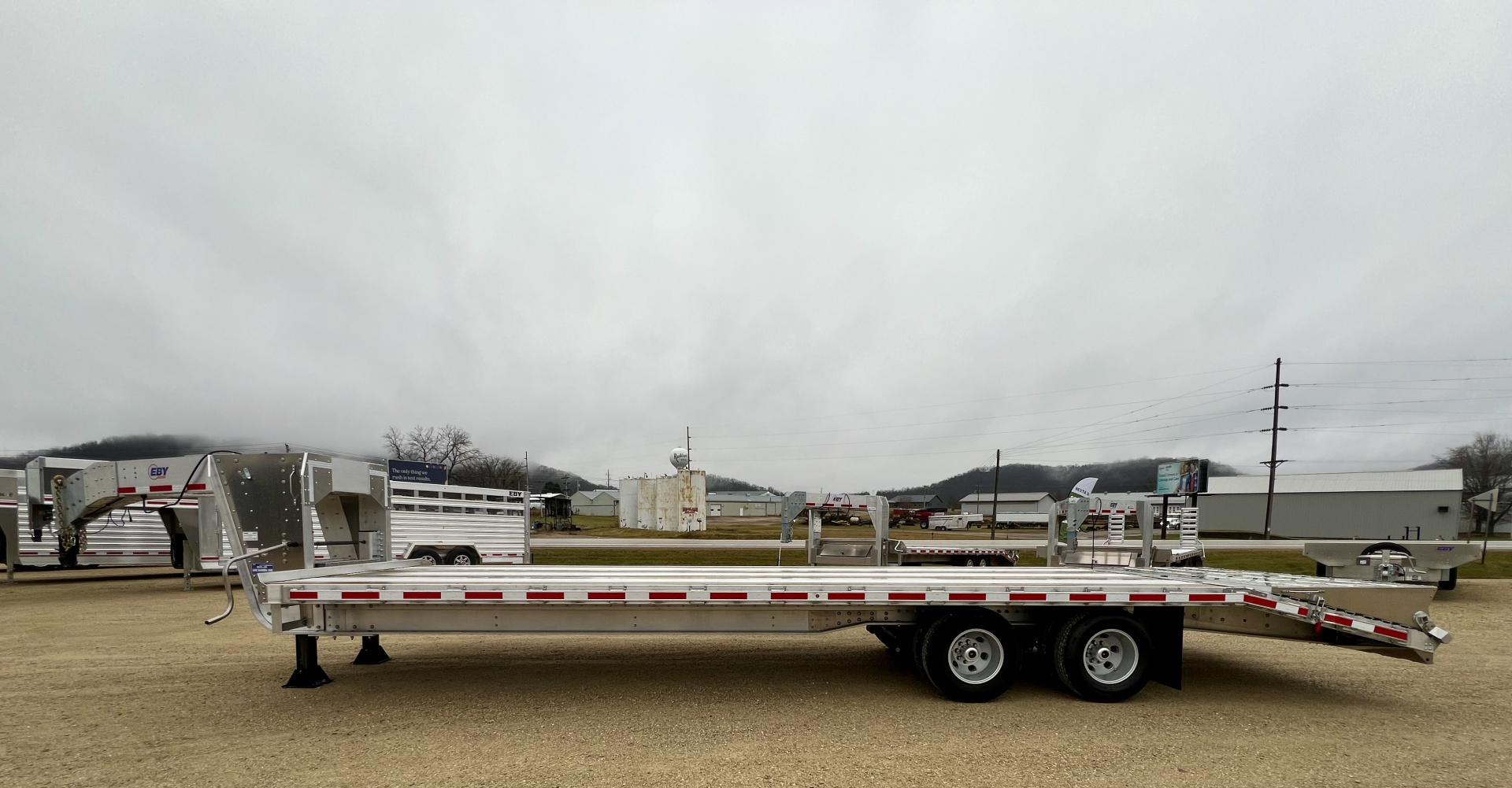 New 2025 EBY Trailers GN25K Flatbed Trailer