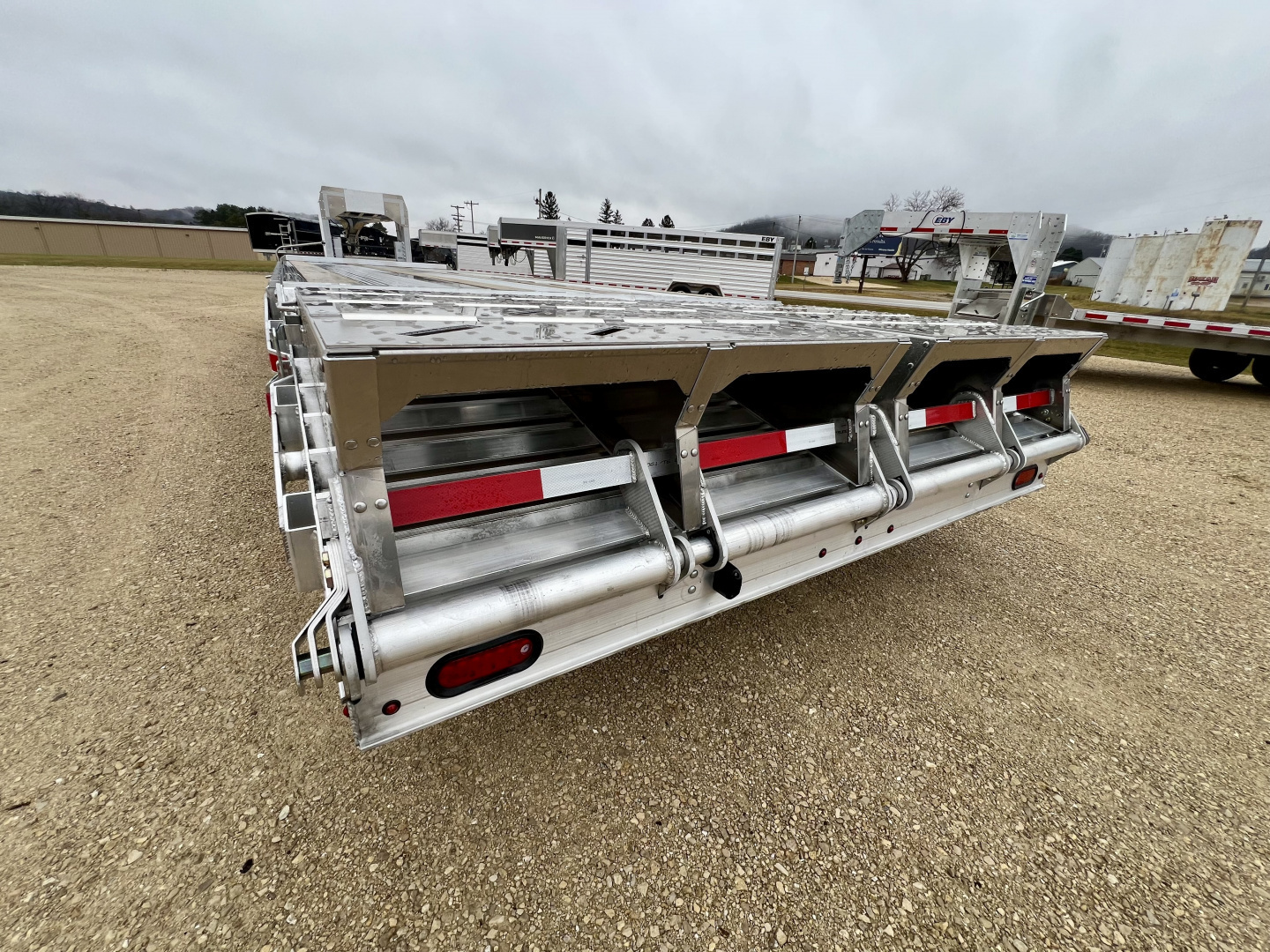 New 2025 EBY Trailers GN25K Flatbed Trailer