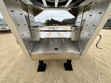 New 2025 EBY Trailers GN25K Flatbed Trailer