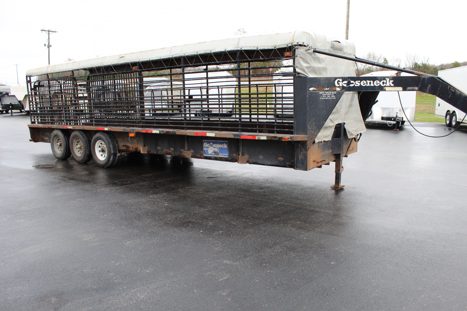 Used 2007 Gooseneck Trailer MFG CANVAS TOP Stock / Stock Combo Trailer