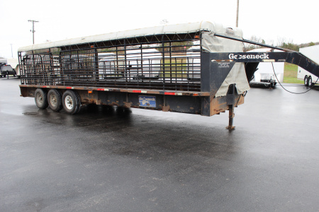 Used 2007 Gooseneck Trailer MFG CANVAS TOP Stock / Stock Combo Trailer