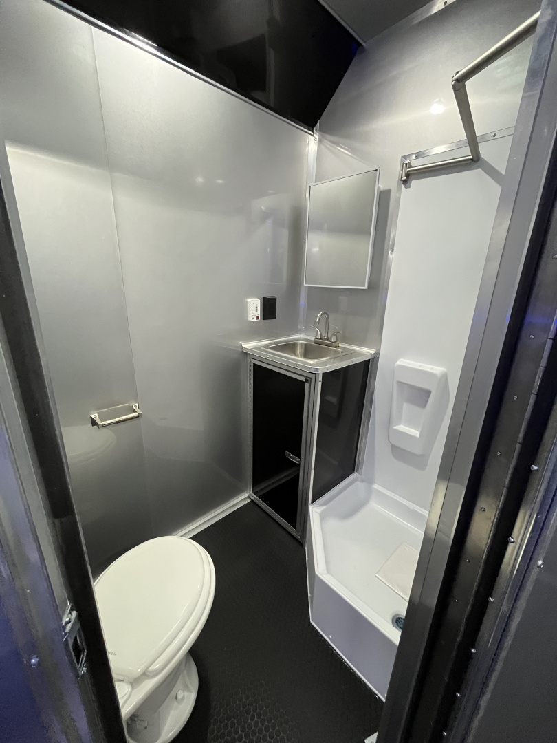 New 2026 Haulmark 44 Gooseneck Bathroom, Blackout PolyCor, 21K GVWR, Air Prep, Awning, A/C, Landing Light PKG, Hyd. Tongue Jack