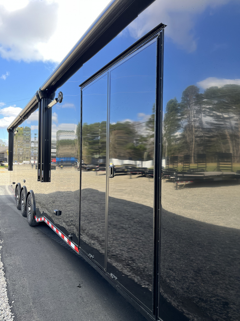 New 2026 Haulmark 44 Gooseneck Bathroom, Blackout PolyCor, 21K GVWR, Air Prep, Awning, A/C, Landing Light PKG, Hyd. Tongue Jack