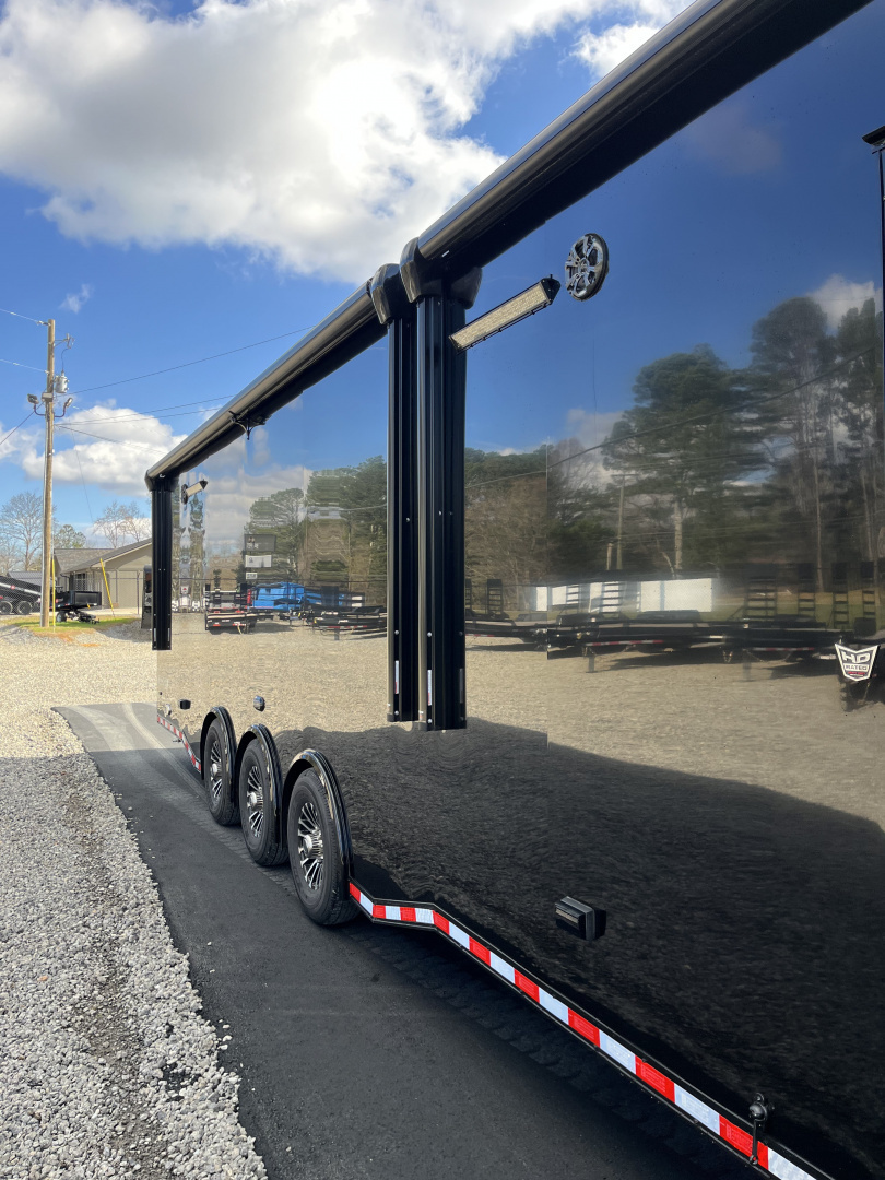 New 2026 Haulmark 44 Gooseneck Bathroom, Blackout PolyCor, 21K GVWR, Air Prep, Awning, A/C, Landing Light PKG, Hyd. Tongue Jack