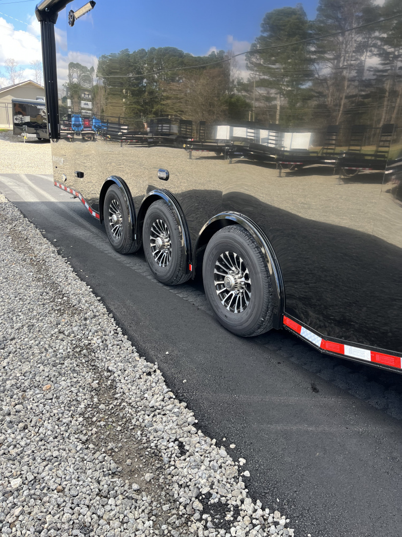 New 2026 Haulmark 44 Gooseneck Bathroom, Blackout PolyCor, 21K GVWR, Air Prep, Awning, A/C, Landing Light PKG, Hyd. Tongue Jack