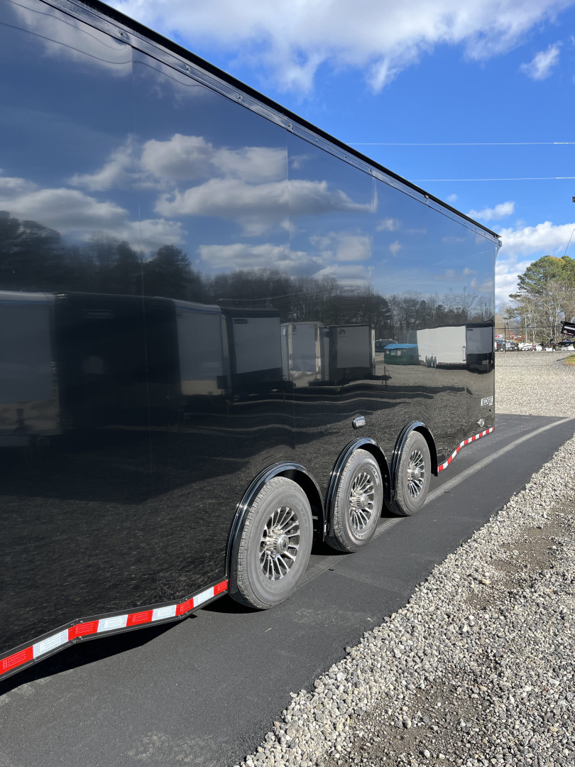 New 2026 Haulmark 44 Gooseneck Bathroom, Blackout PolyCor, 21K GVWR, Air Prep, Awning, A/C, Landing Light PKG, Hyd. Tongue Jack