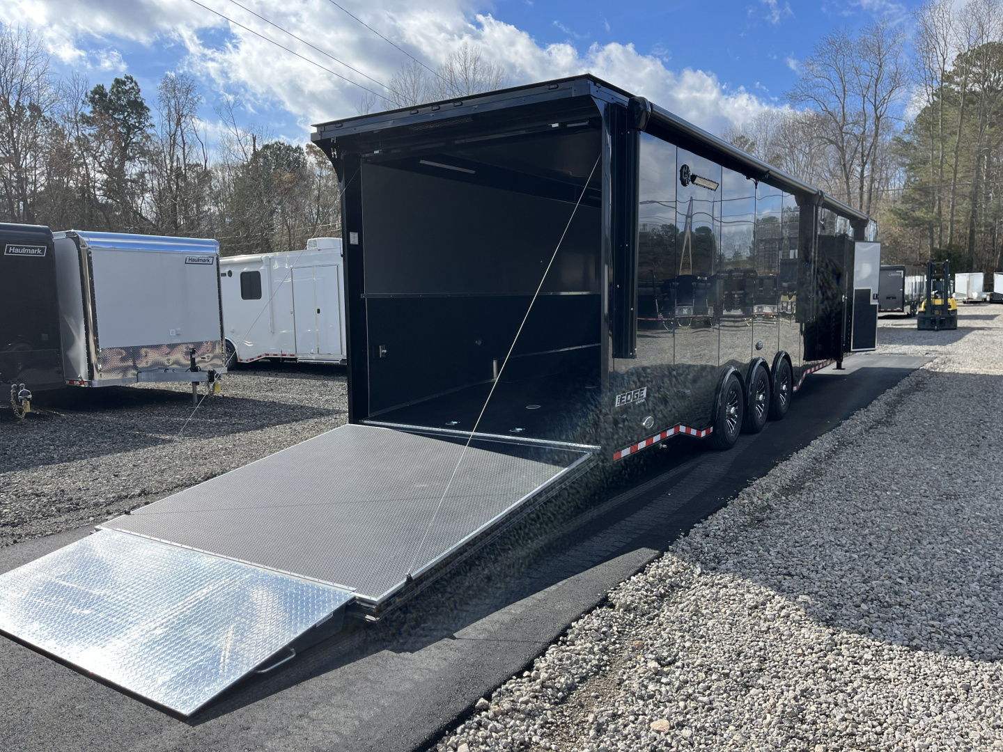New 2026 Haulmark 44 Gooseneck Bathroom, Blackout PolyCor, 21K GVWR, Air Prep, Awning, A/C, Landing Light PKG, Hyd. Tongue Jack