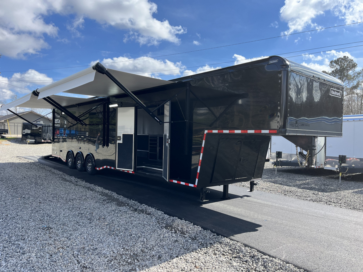 New 2026 Haulmark 44 Gooseneck Bathroom, Blackout PolyCor, 21K GVWR, Air Prep, Awning, A/C, Landing Light PKG, Hyd. Tongue Jack