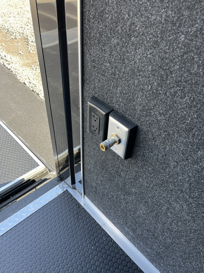 New 2026 Haulmark 44 Gooseneck Bathroom, Blackout PolyCor, 21K GVWR, Air Prep, Awning, A/C, Landing Light PKG, Hyd. Tongue Jack