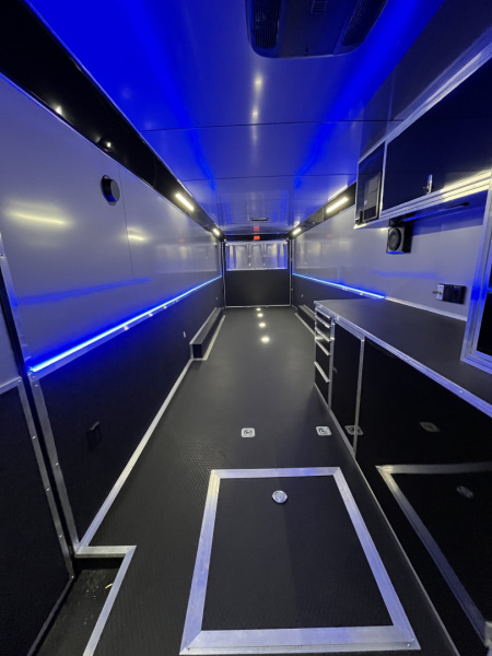 New 2026 Haulmark 44 Gooseneck Bathroom, Blackout PolyCor, 21K GVWR, Air Prep, Awning, A/C, Landing Light PKG, Hyd. Tongue Jack