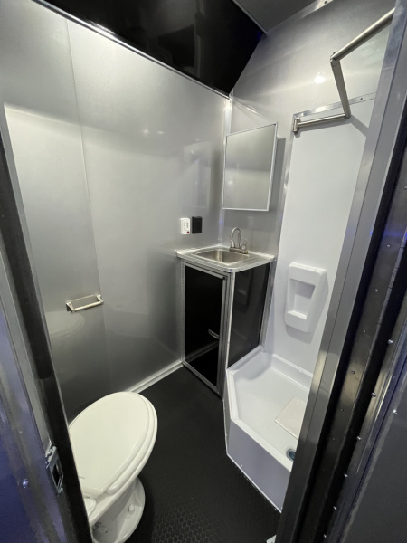 New 2026 Haulmark 44 Gooseneck Bathroom, Blackout PolyCor, 21K GVWR, Air Prep, Awning, A/C, Landing Light PKG, Hyd. Tongue Jack