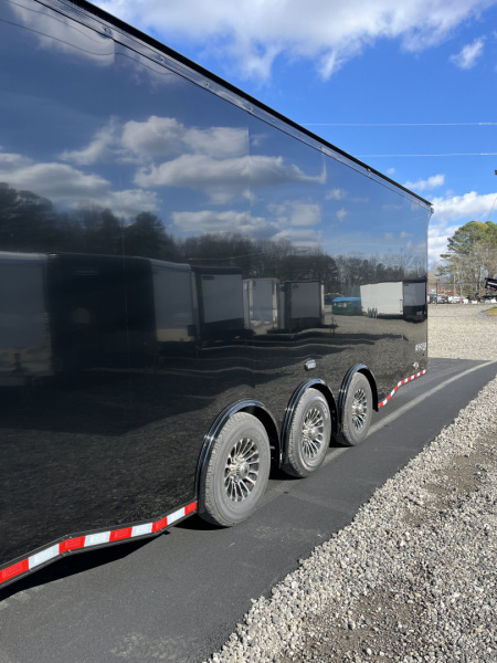 New 2026 Haulmark 44 Gooseneck Bathroom, Blackout PolyCor, 21K GVWR, Air Prep, Awning, A/C, Landing Light PKG, Hyd. Tongue Jack