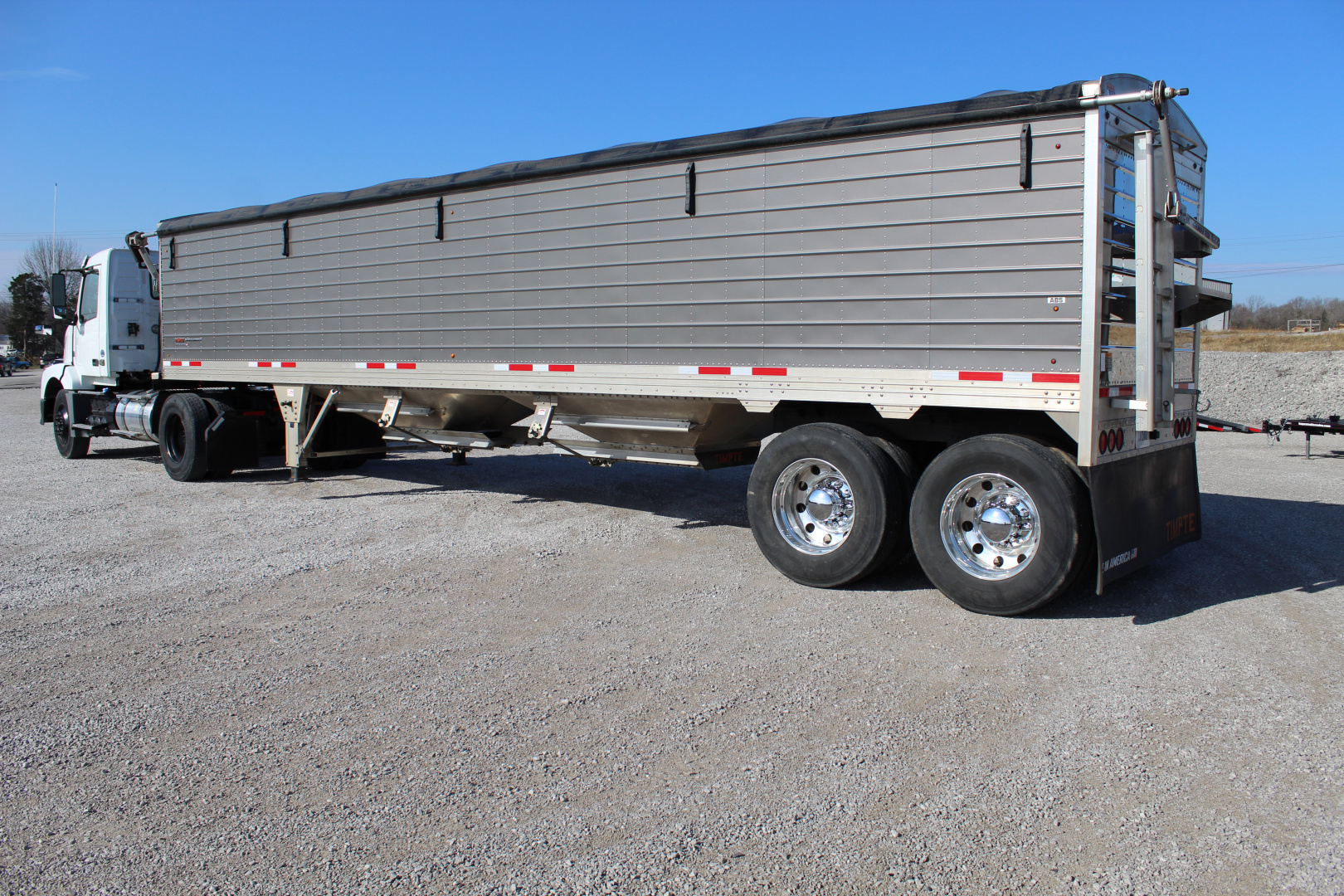 Used 2023 Timpte HOPPER BOTTOM Equipment Trailer