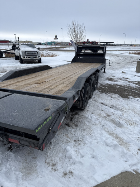 New 2026 Load Trail 1025X28' GOOSNECK TRIPLE AXLE Car Hauler