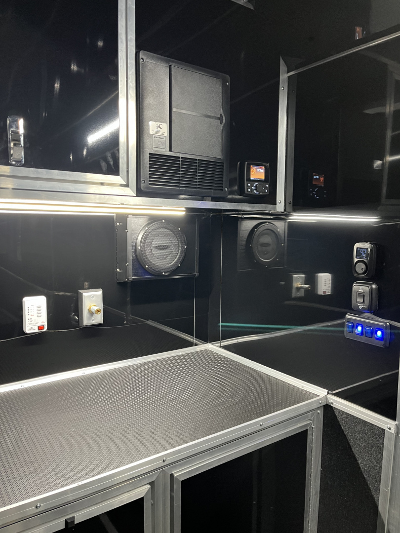 New 2026 Haulmark 34 Bathoom Race Trailer, Air Prep PKG, Awning, Polycor, Insulated, Window, 54" ALX Slide Out Step, A/C + Heat