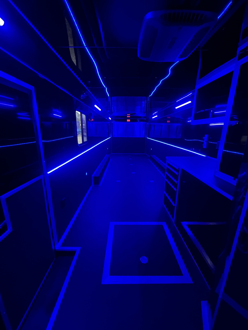 New 2026 Haulmark 34 Bathoom Race Trailer, Air Prep PKG, Awning, Polycor, Insulated, Window, 54" ALX Slide Out Step, A/C + Heat