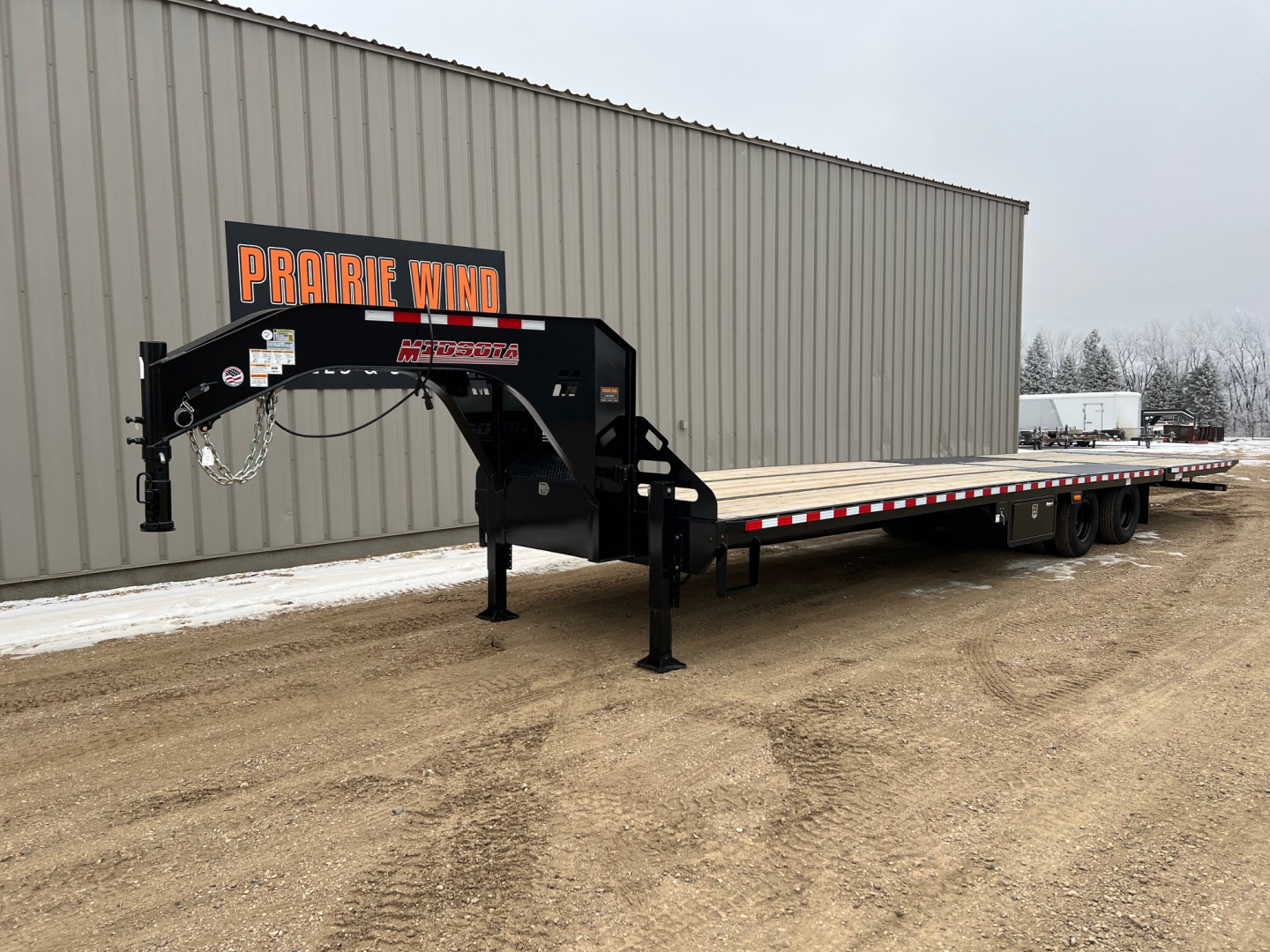 New 2026 Midsota 36' Gooseneck Hydraulic Tail Flatbed Trailer