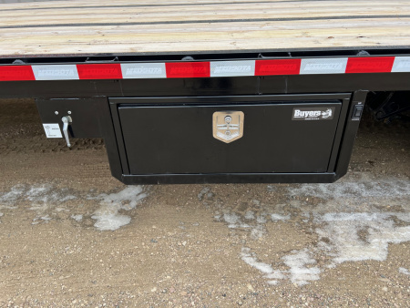 New 2026 Midsota 36' Gooseneck Hydraulic Tail Flatbed Trailer