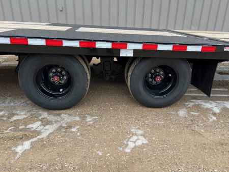 New 2026 Midsota 36' Gooseneck Hydraulic Tail Flatbed Trailer