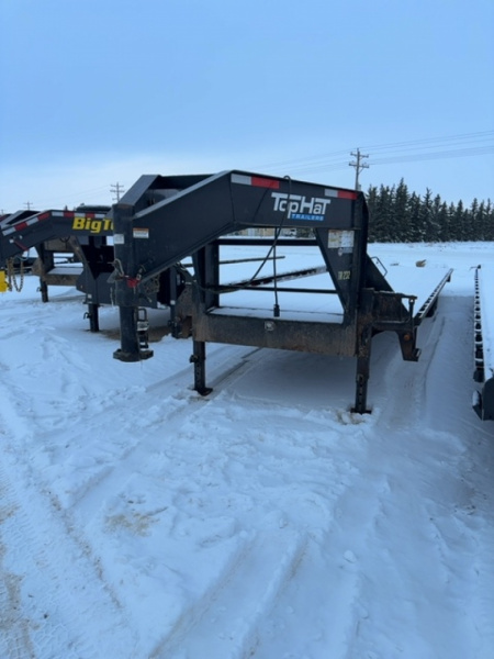 Used 2023 Top Hat Trailers 34' STRAIGHT DECK Flatbed Trailer