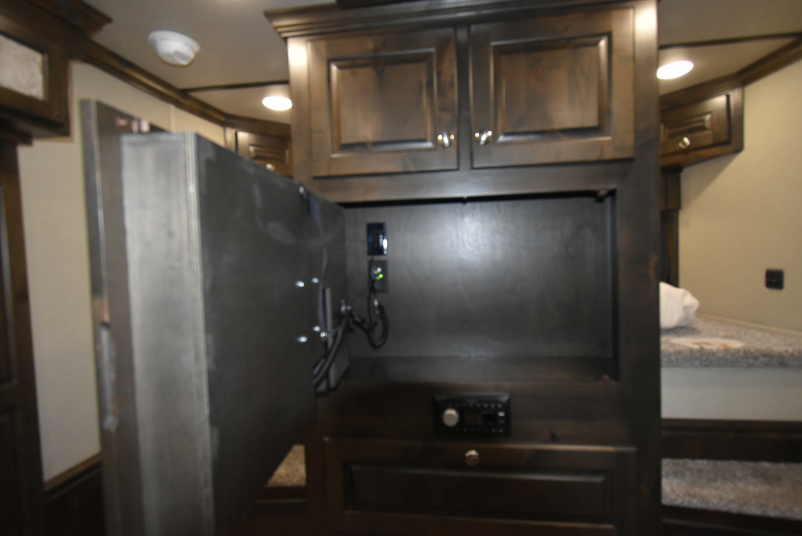 New 2026 Merhow Trailers Summit 8314 DA Horse Trailer