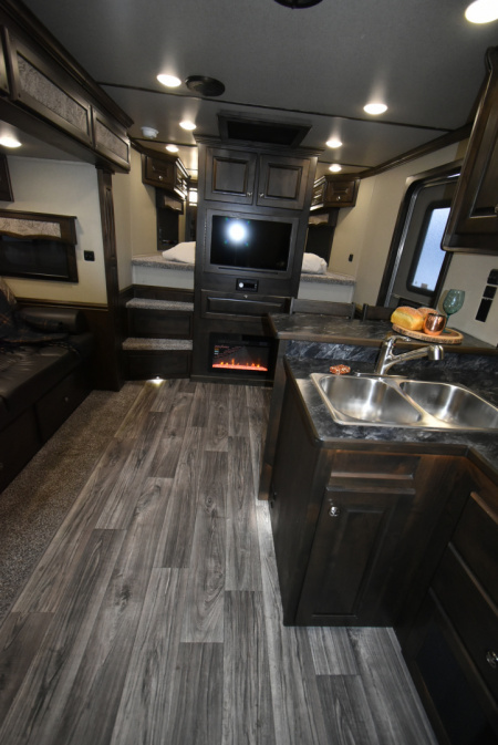 New 2026 Merhow Trailers Summit 8314 DA Horse Trailer