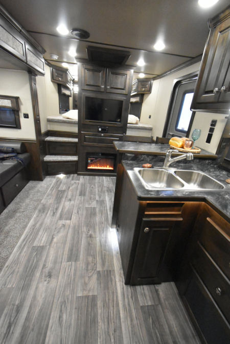 New 2026 Merhow Trailers Summit 8314 DA Horse Trailer