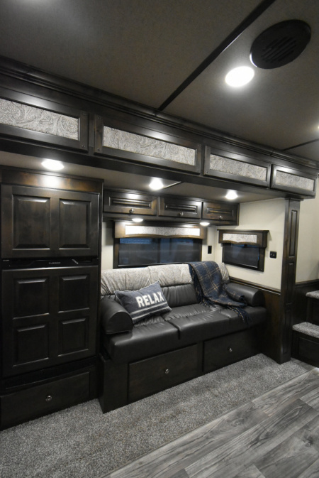 New 2026 Merhow Trailers Summit 8314 DA Horse Trailer