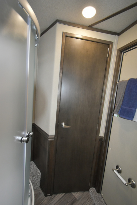 New 2026 Merhow Trailers Summit 8314 DA Horse Trailer