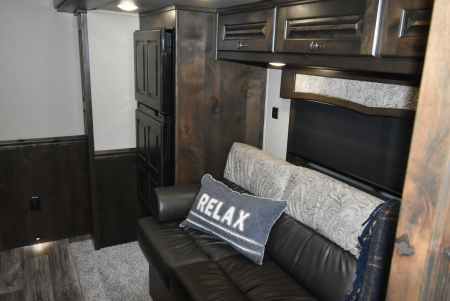 New 2026 Merhow Trailers Summit 8314 DA Horse Trailer