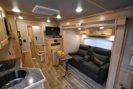 New 2026 Lakota Charger 81413 SR Horse Trailer