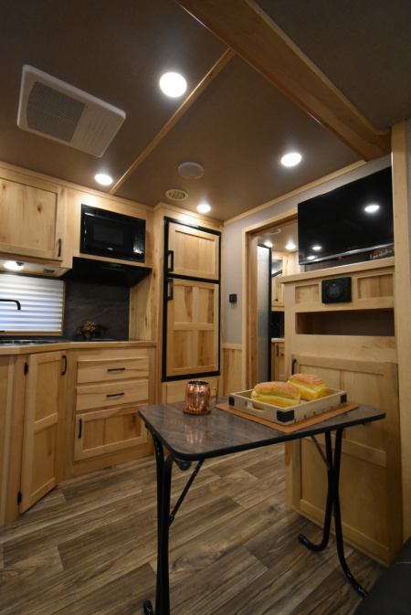 New 2026 Lakota Charger 81413 SR Horse Trailer