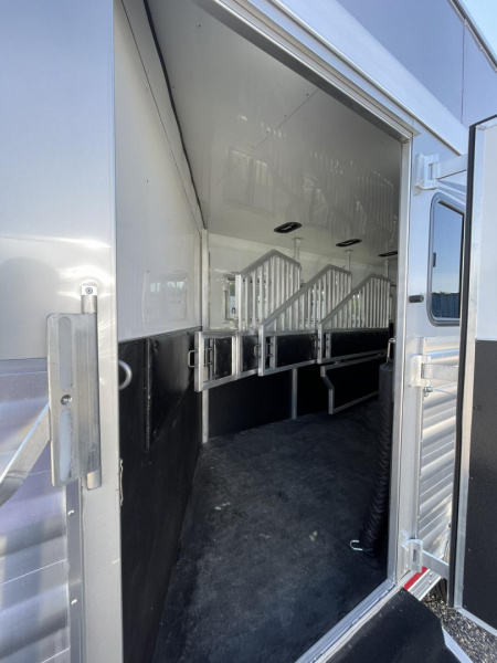 New 2026 Merhow Trailers 8416 BB Horse Trailer