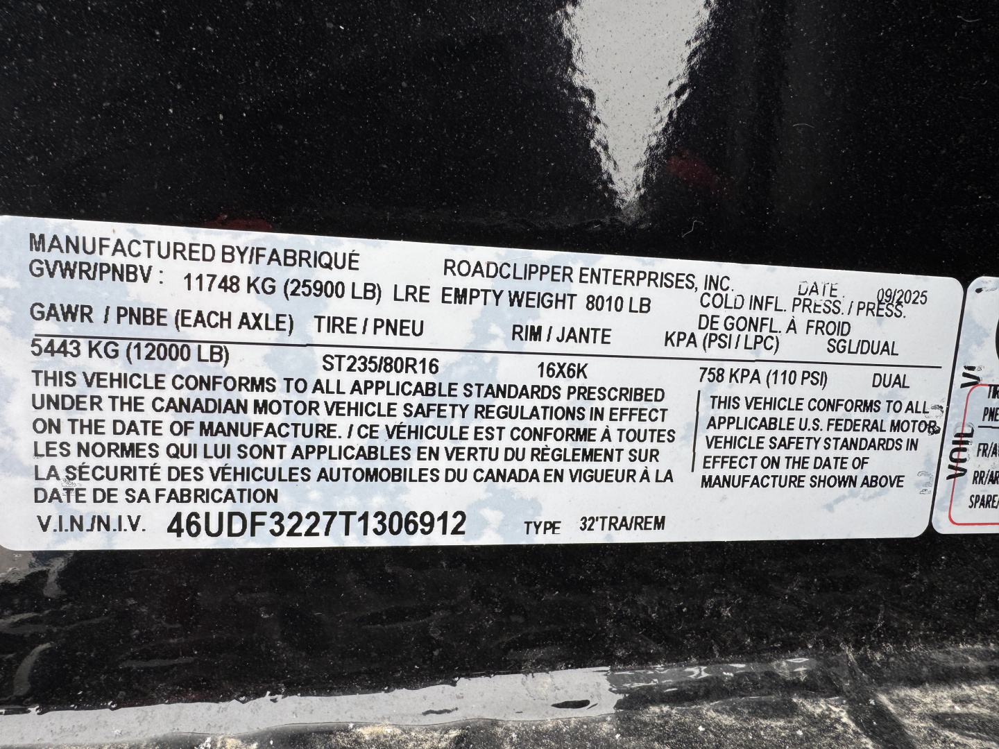 New 2026 Diamond C Trailers FMAX212HDT Deckover Trailer