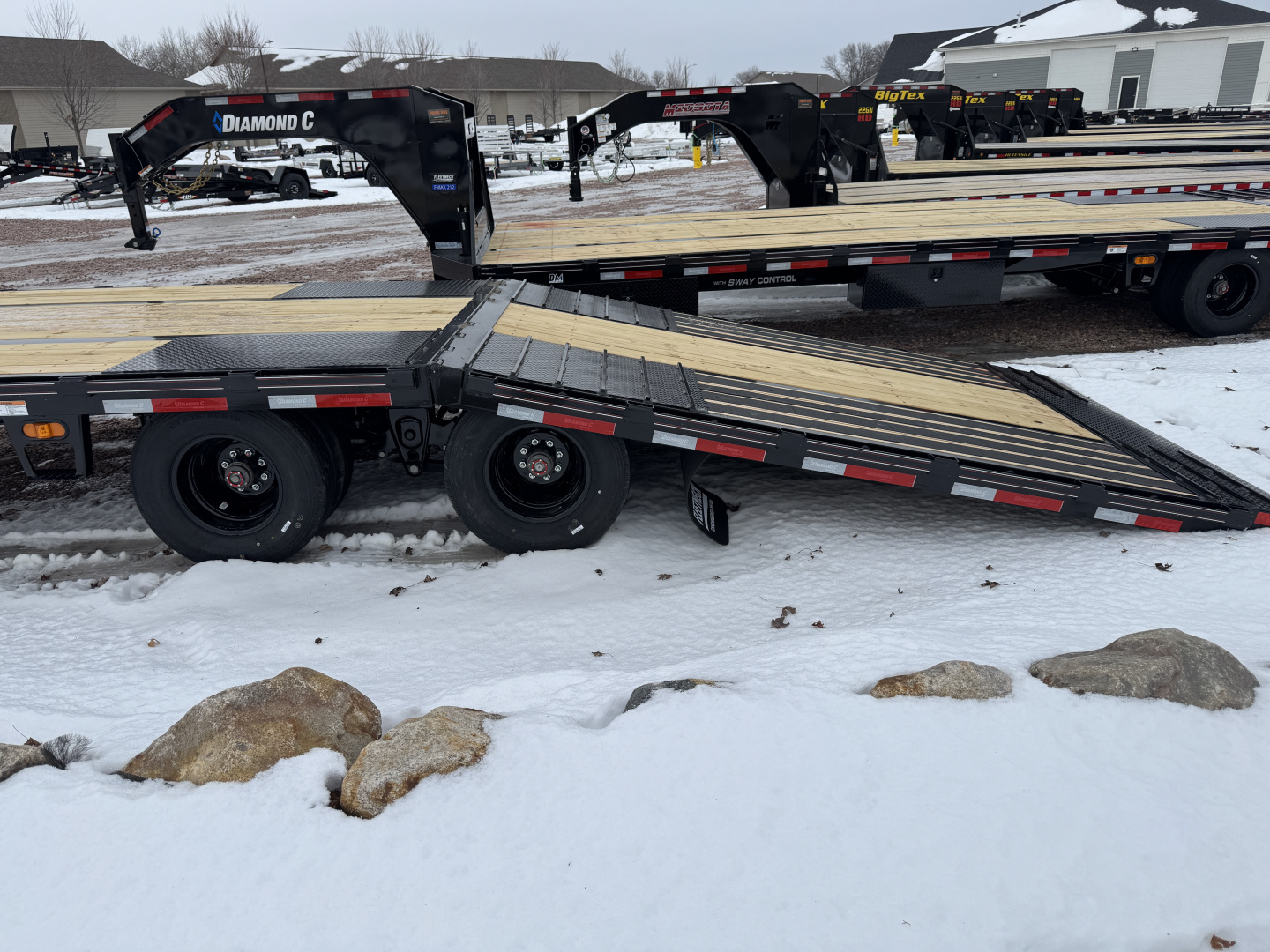 New 2026 Diamond C Trailers FMAX212HDT Deckover Trailer