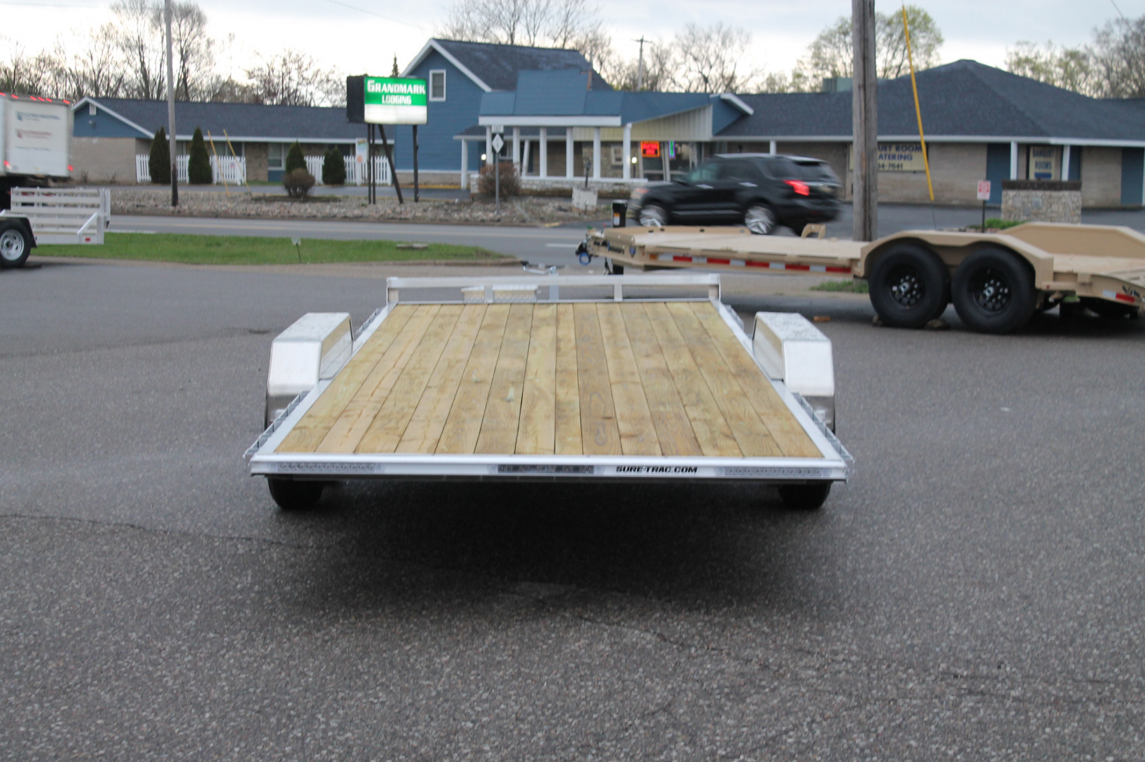 New 2025 Sure-Trac STAPT8220-BP-100 Car Hauler