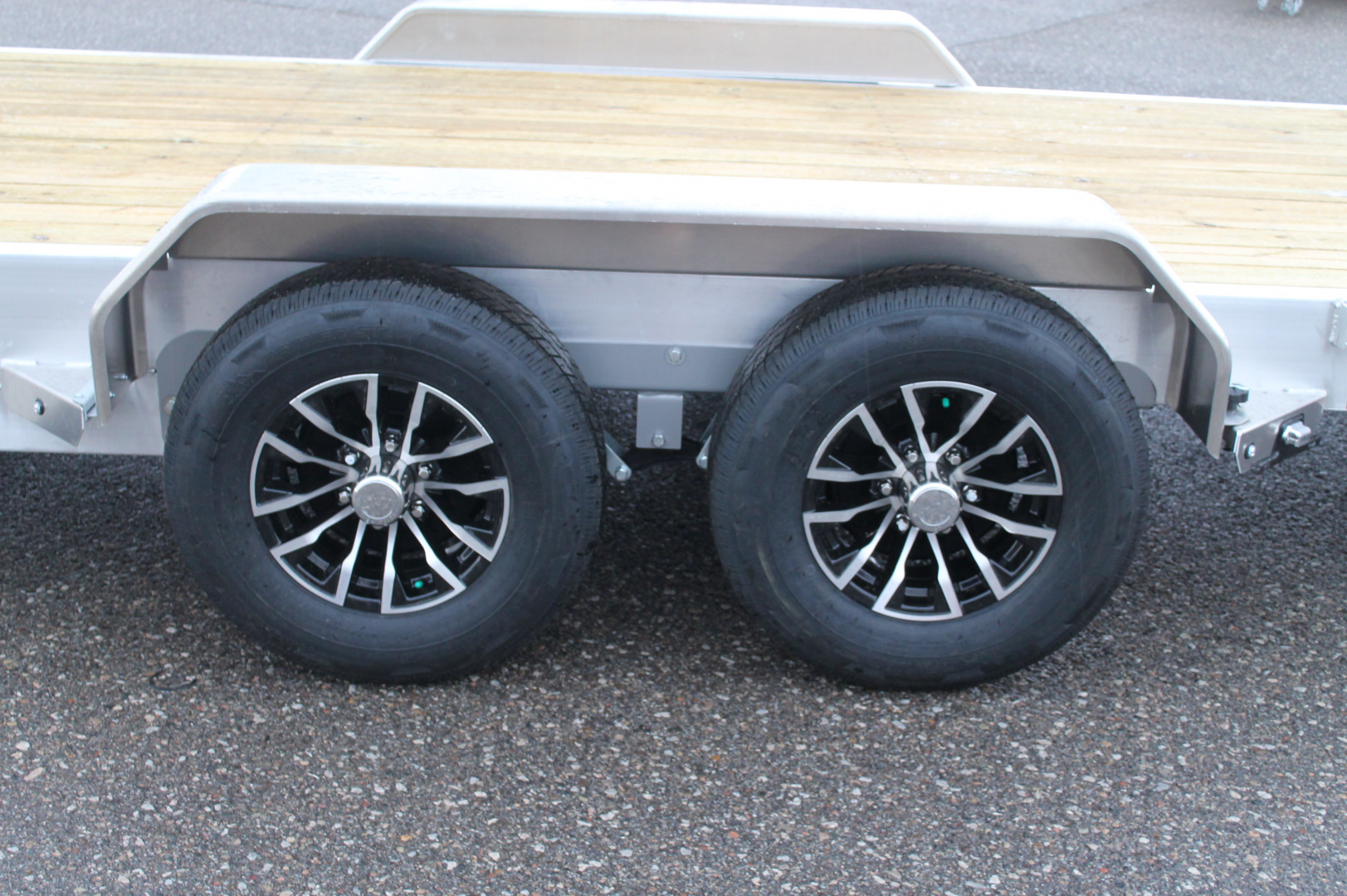 New 2025 Sure-Trac STAPT8220-BP-100 Car Hauler